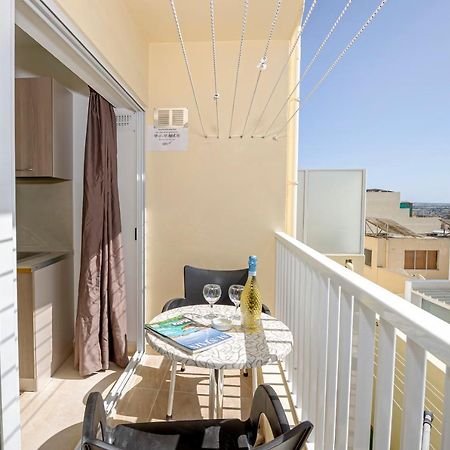 Summer Breeze Comfort Sunny Apartments Close To The Sandy Beaches - By Getawaysmalta Mellieħa Exteriör bild