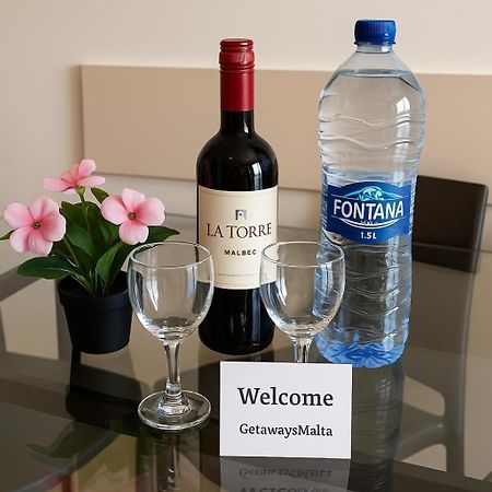 Summer Breeze Comfort Sunny Apartments Close To The Sandy Beaches - By Getawaysmalta Mellieħa Exteriör bild