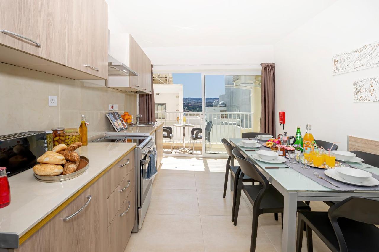 Summer Breeze Comfort Sunny Apartments Close To The Sandy Beaches - By Getawaysmalta Mellieħa Exteriör bild