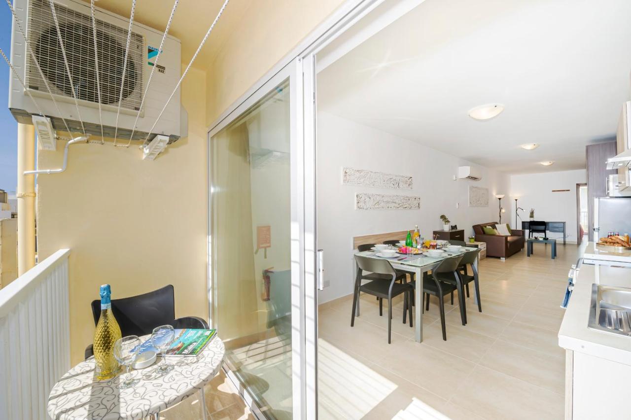 Summer Breeze Comfort Sunny Apartments Close To The Sandy Beaches - By Getawaysmalta Mellieħa Exteriör bild