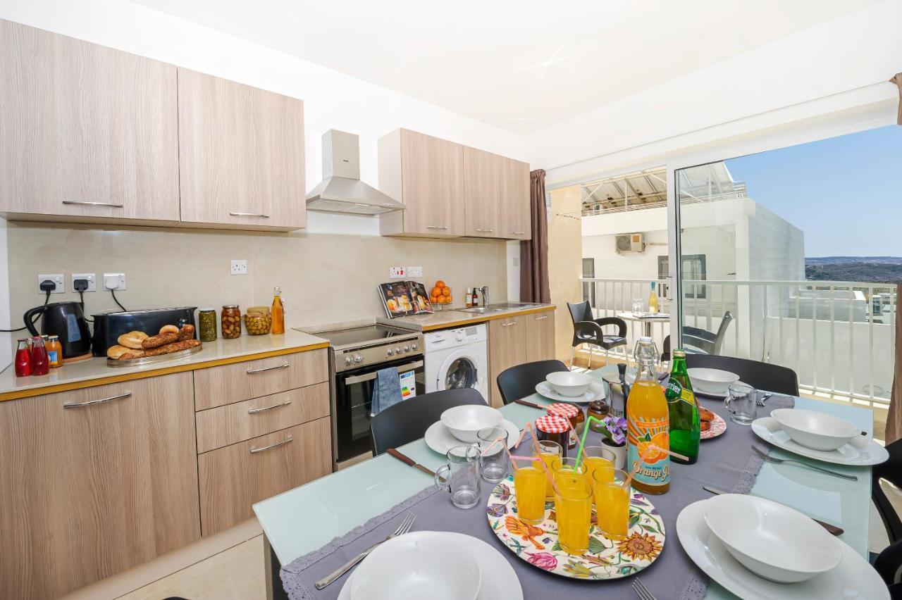 Summer Breeze Comfort Sunny Apartments Close To The Sandy Beaches - By Getawaysmalta Mellieħa Exteriör bild