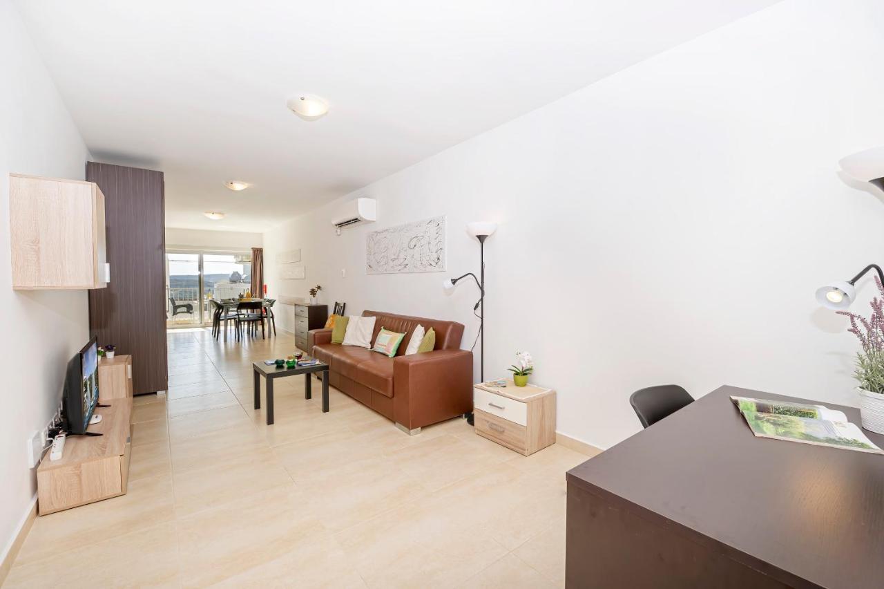 Summer Breeze Comfort Sunny Apartments Close To The Sandy Beaches - By Getawaysmalta Mellieħa Exteriör bild