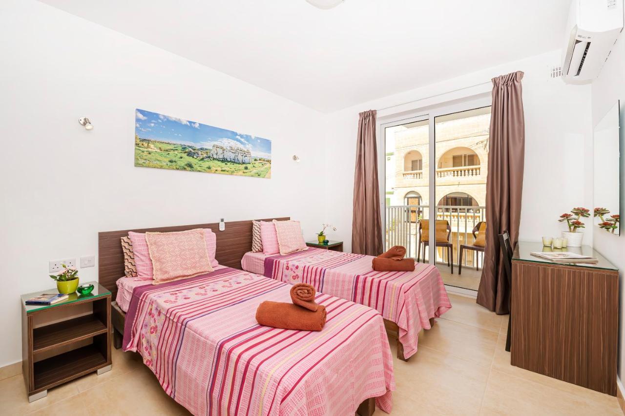 Summer Breeze Comfort Sunny Apartments Close To The Sandy Beaches - By Getawaysmalta Mellieħa Exteriör bild