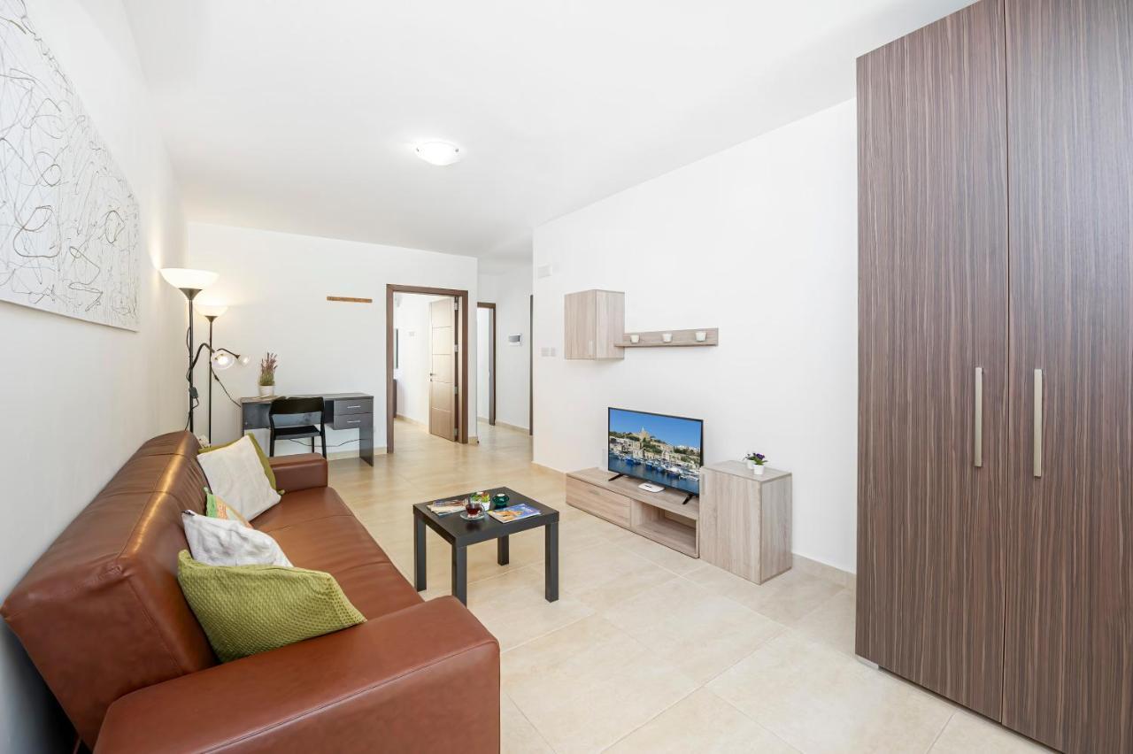 Summer Breeze Comfort Sunny Apartments Close To The Sandy Beaches - By Getawaysmalta Mellieħa Exteriör bild